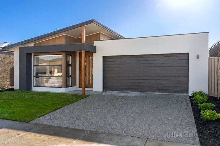 10 Karol Street Alfredton 3350