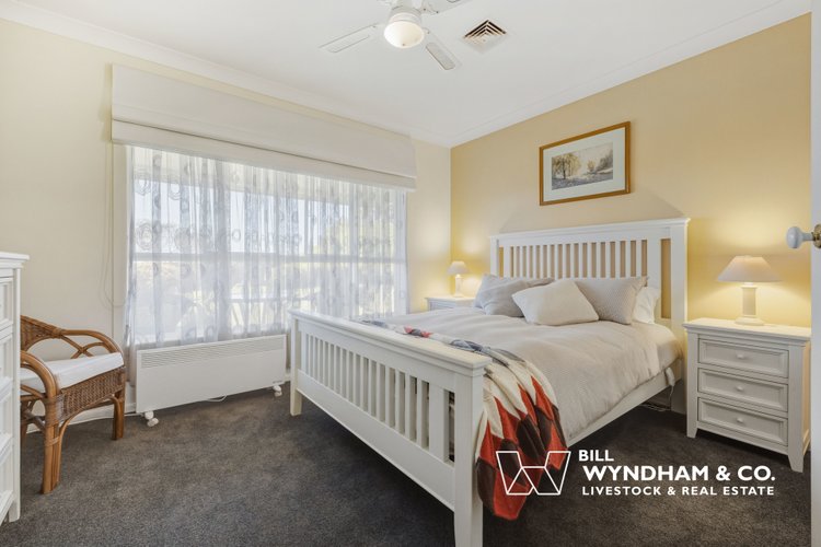 10 Lake Bunga Beach Road, Lakes Entrance