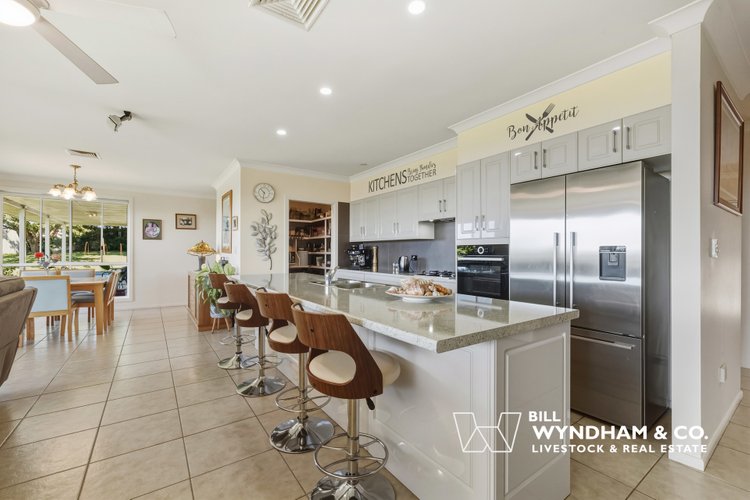 10 Lake Bunga Beach Road, Lakes&nbsp;Entrance