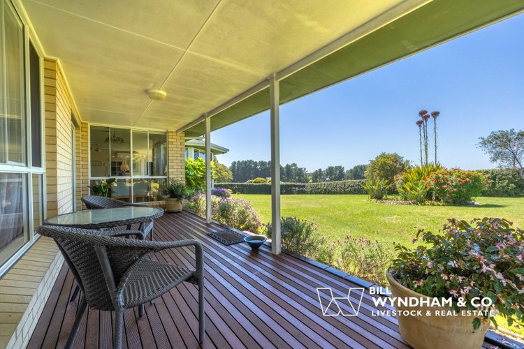 10 Lake Bunga Beach Road, Lakes&nbsp;Entrance