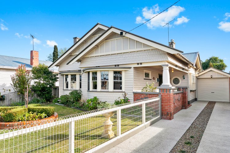 10 Lindon Street, East Geelong