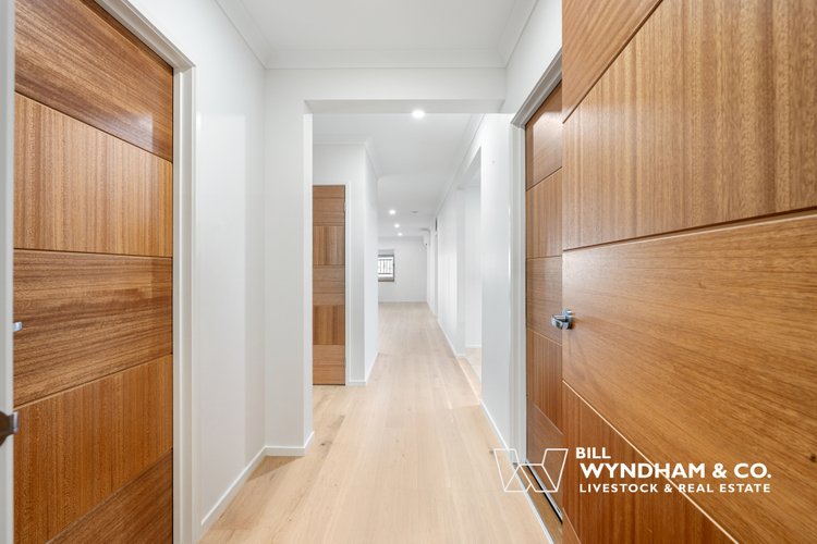 10 Lomandra Boulevard, Lucknow