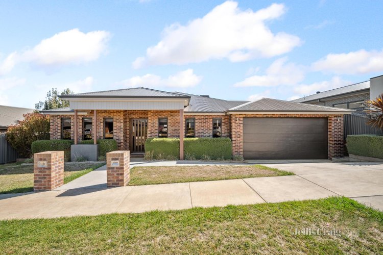 10 Longford Road Alfredton 3350