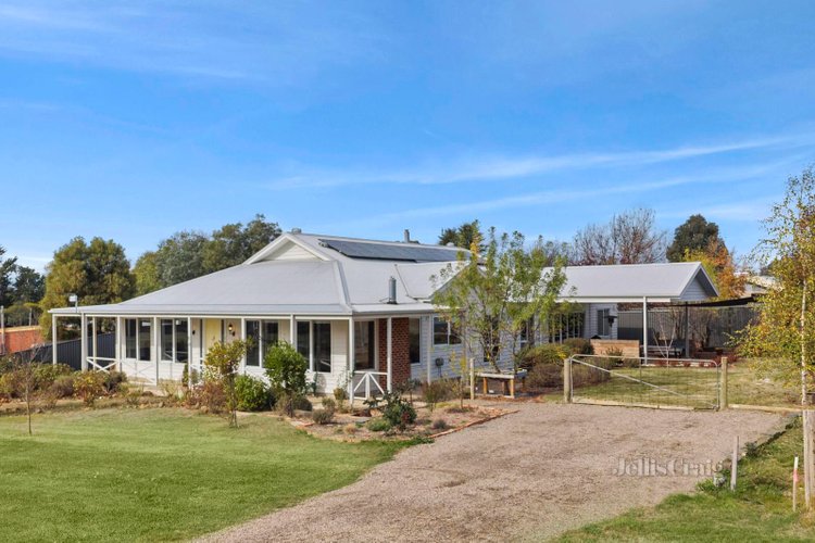 10 Lowe Street Tylden 3444