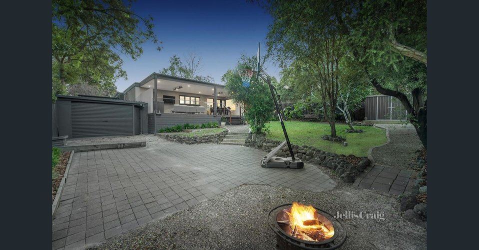 10 Lynwood Avenue  Ringwood East 3135