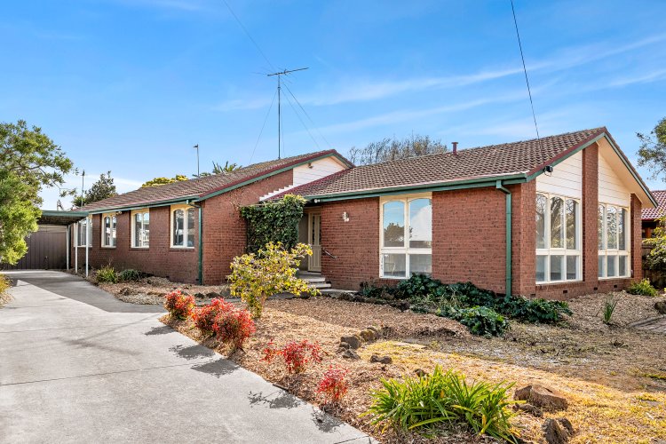 10 Melva Crescent  Whittington 3219