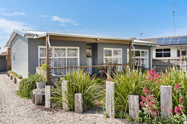 10 Molbray Street Wendouree 3355