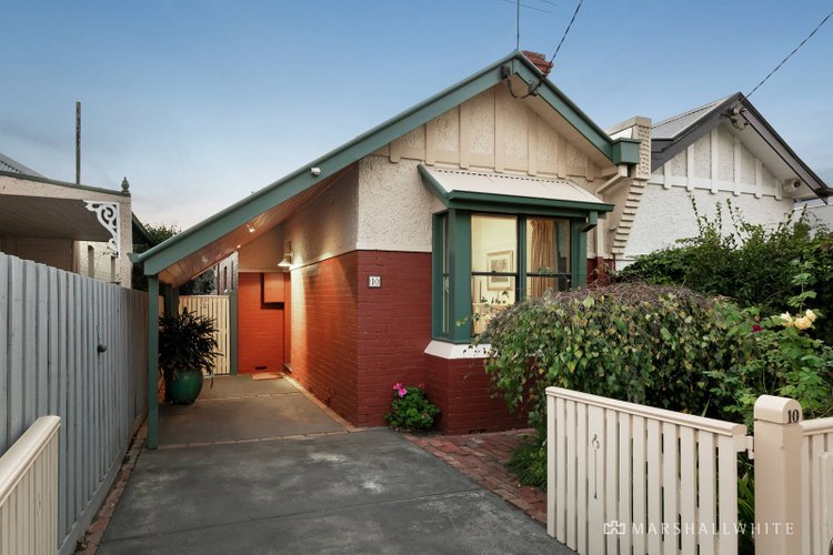 10 Munro Street