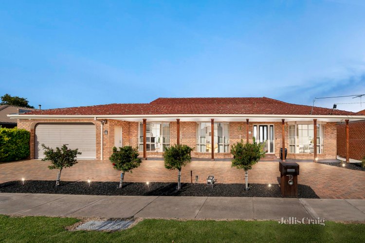 10 Pearce Court Altona Meadows 3028