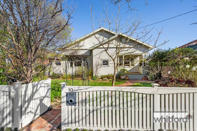 10 Peary Street, Belmont