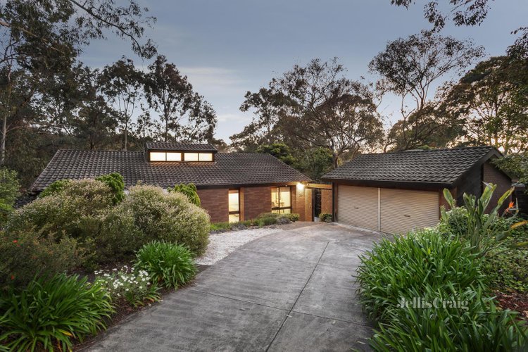 10 Peppermint Grove Eltham 3095