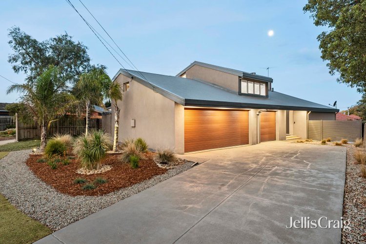 10 Prosen Court Hamlyn Heights 3215