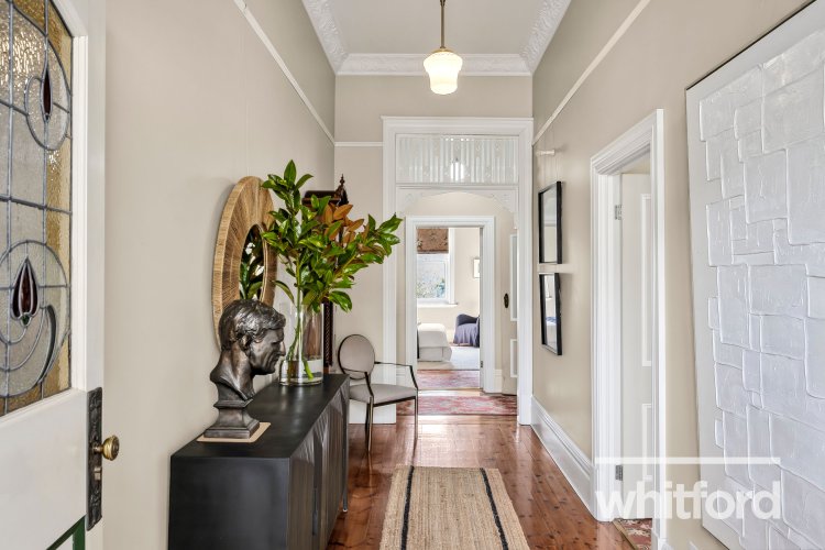 10 Queens Road, Newtown