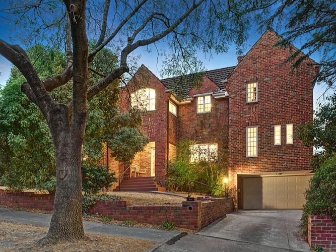 10 Ravenswood Avenue Ivanhoe East 3079