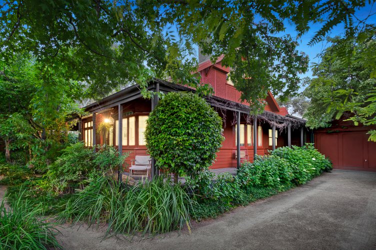 10 Robinson Road Surrey Hills 3127