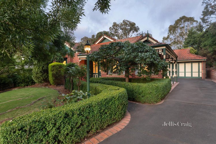 10 Sovereign Rise Diamond Creek 3089