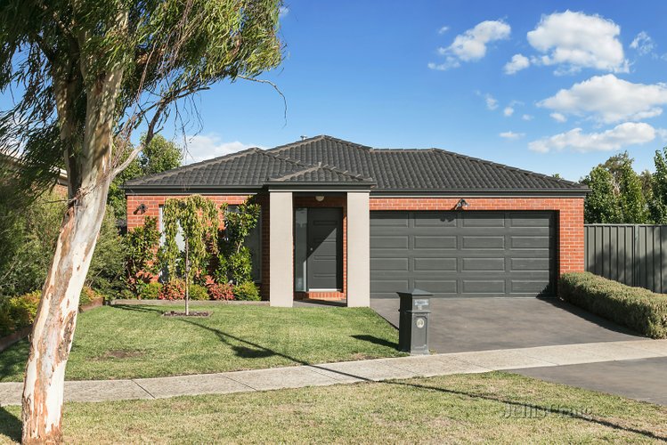 10 Village Green Drive Kyneton 3444