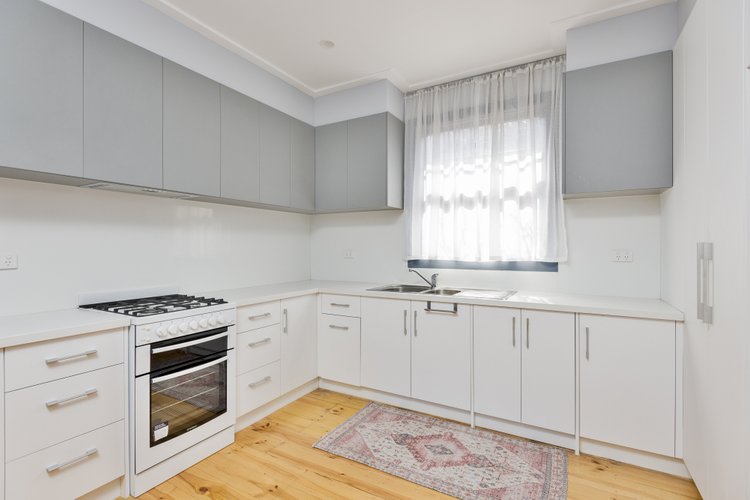 10 Williamstown Road  Kingsville 3012