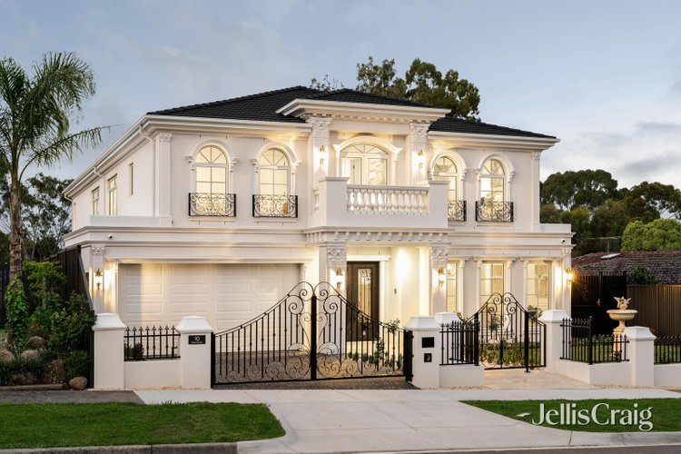 10 Wilton Crescent Wheelers Hill 3150