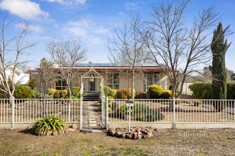 10 Wyndham Street Newstead 3462