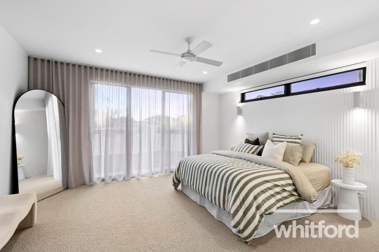 100 Moncrieff Crescent, Wandana Heights