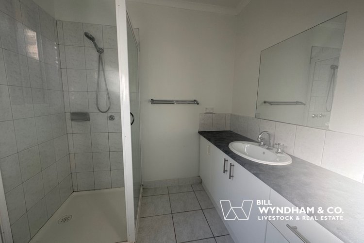 100 Newlands Drive, Paynesville