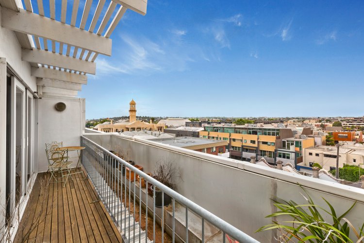 100/4 Tullo Place Richmond 3121