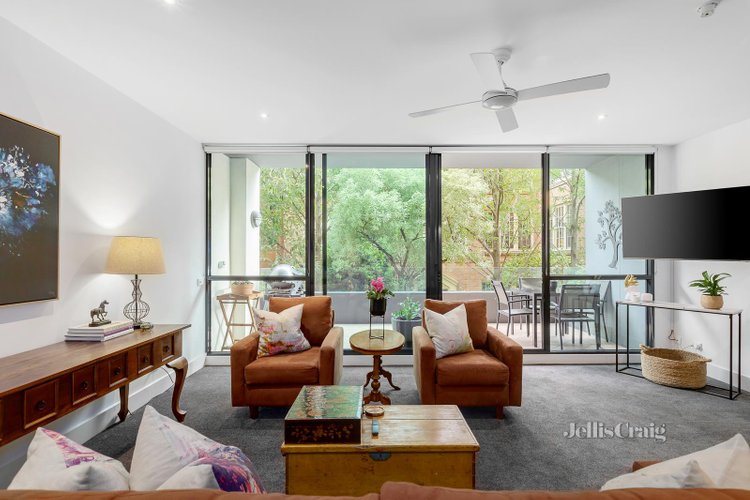 101 19 Queens Road Melbourne 3004