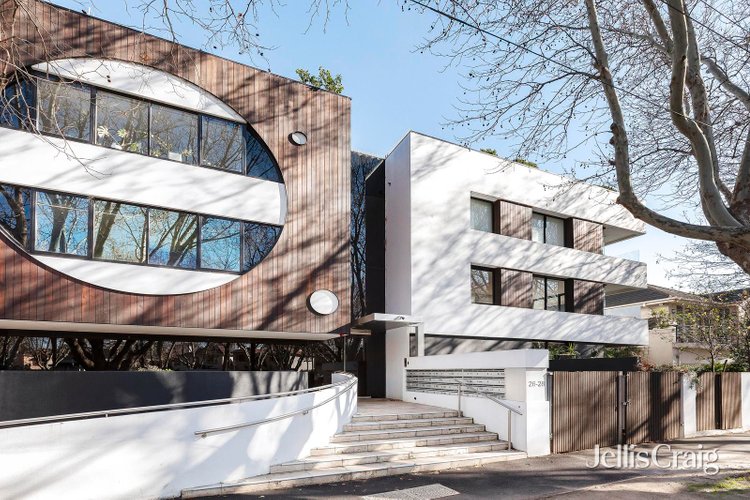 101 26-28 Broadway  Elwood 3184
