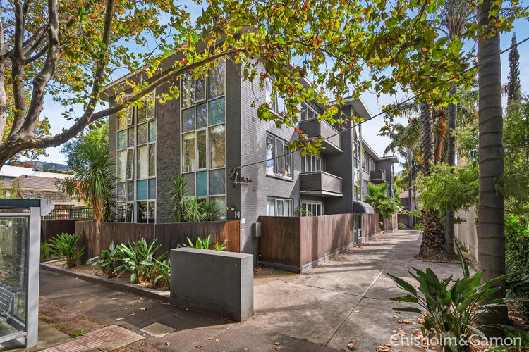 10 14 Broadway  Elwood 3184