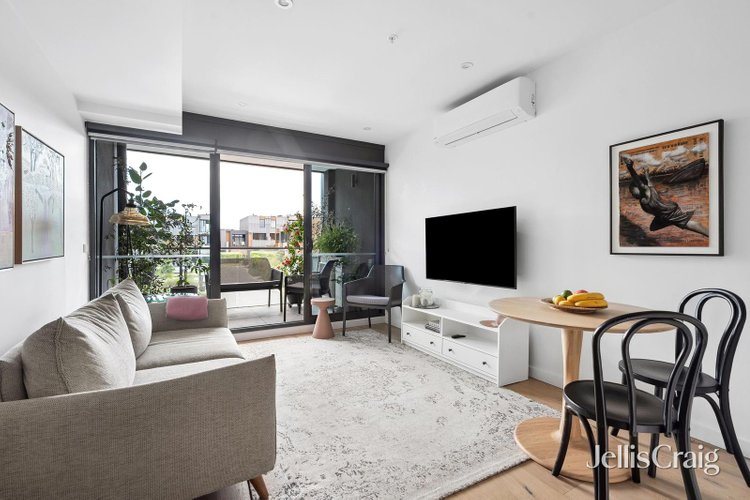 101 50 Bowlers Avenue Geelong West 3218