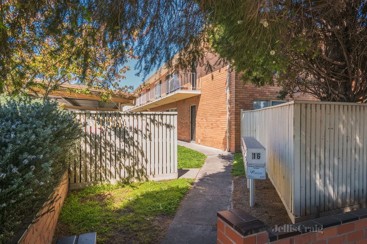 10/16 Station Street Mentone 3194