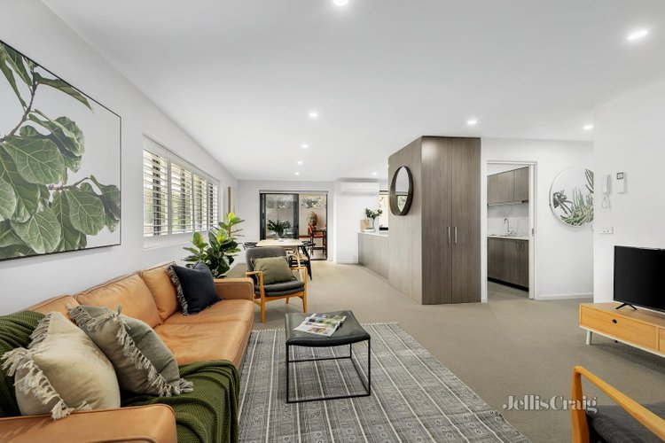 101 766 Whitehorse Road Mont Albert 3127