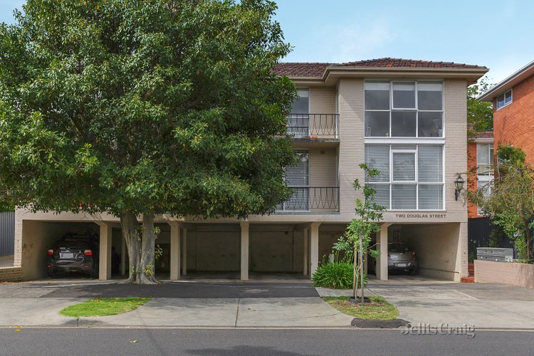 10/2 Douglas Street Toorak 3142