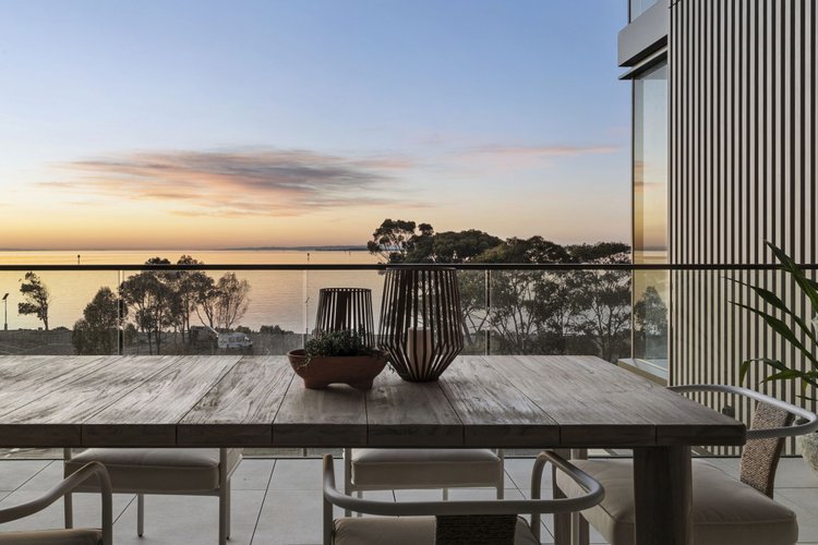 102/1 Convent Place, Rippleside