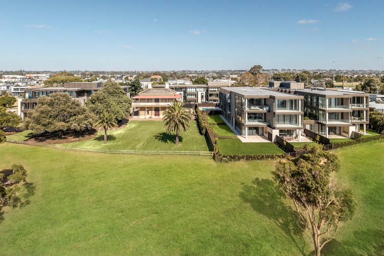 102/1 Convent Place, Rippleside