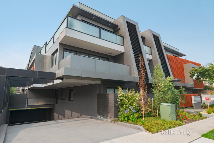 102 11-13 Bourke Street Ringwood 3134