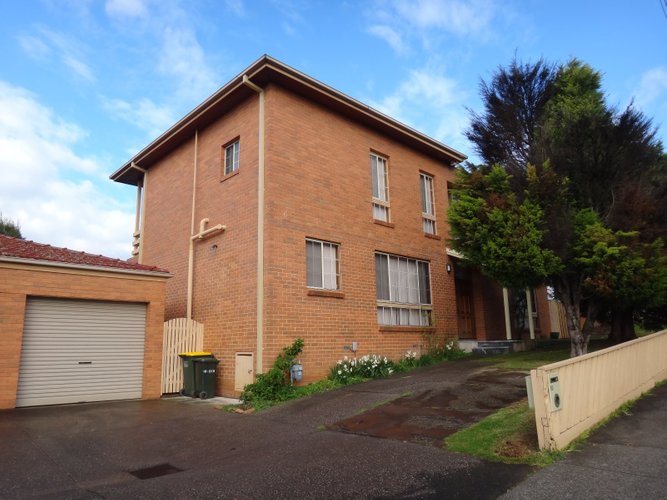 10/219 Mahoneys Road Forest Hill 3131