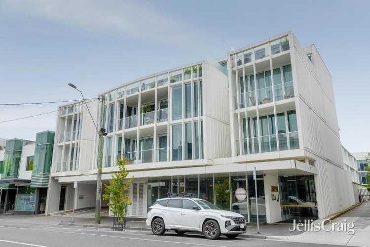 102/209 Bay Street Brighton 3186