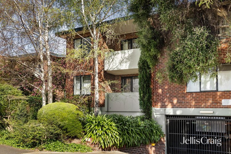 10 249 Burke Road Glen Iris 3146