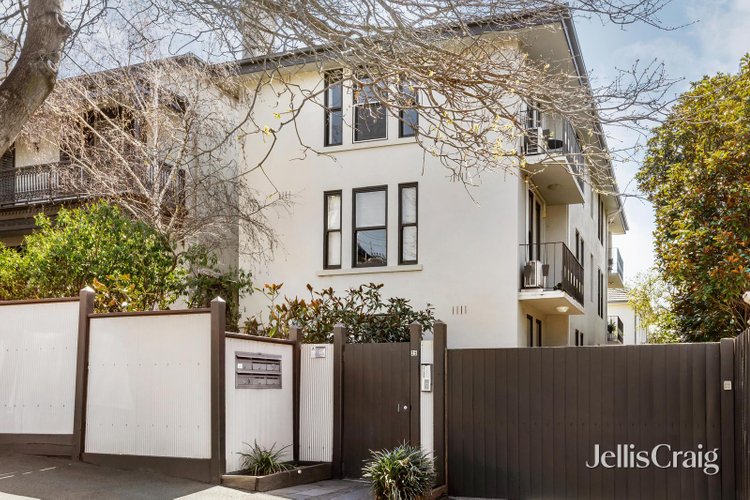 10 25 Isabella Grove Hawthorn 3122
