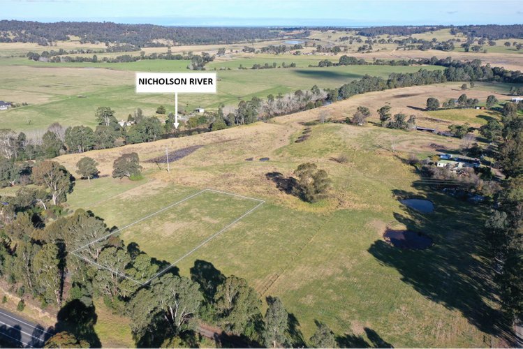 1026 Great Alpine Road, Sarsfield