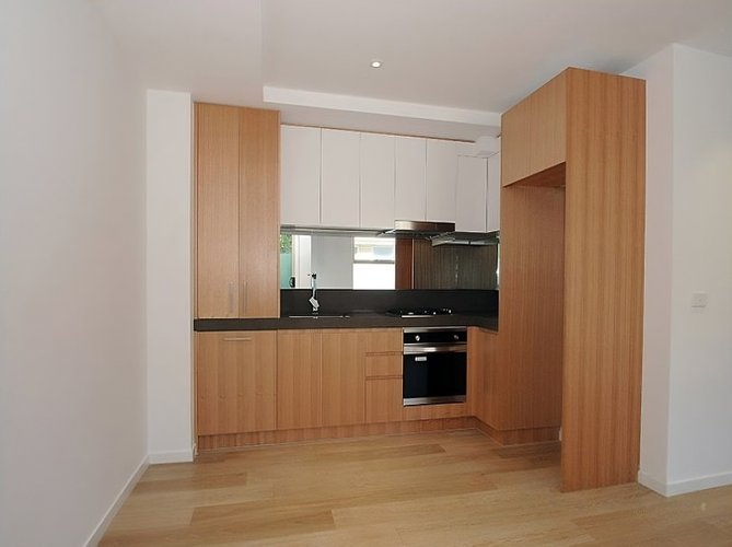 102/6 Kokaribb Road Carnegie 3163