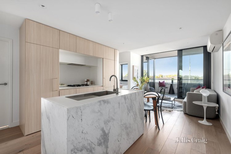 102 76-78 Doncaster Road Balwyn North 3104