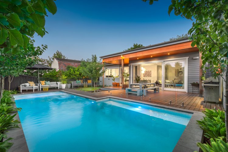 103 Windsor Crescent Mont Albert 3127