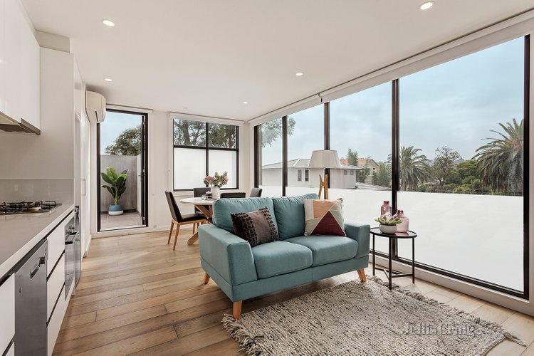 103/121 Barkers Road Kew 3101