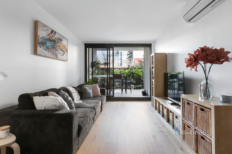 10 324 Pascoe Vale Road Essendon 3040