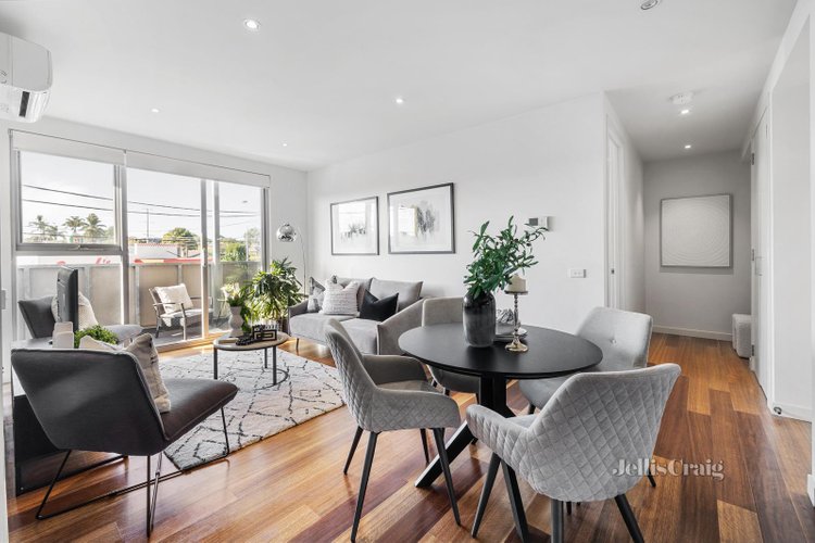 104 1 Mackie Road Bentleigh East 3165