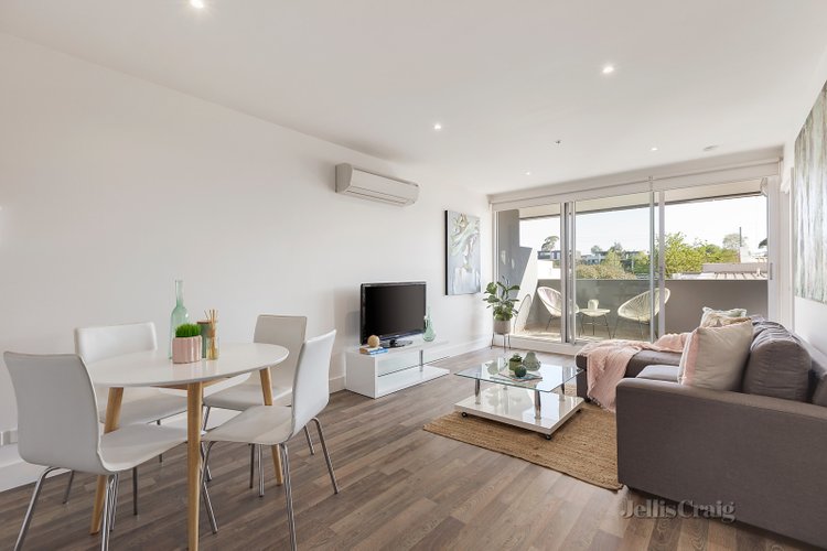 104/10 Main Street Blackburn 3130