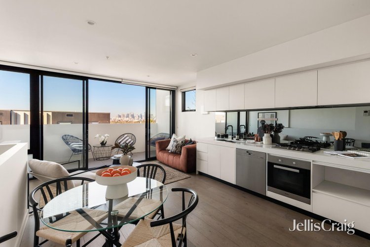 104 1a Campbell Grove Northcote 3070